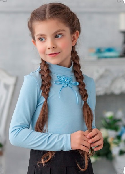 Трикотажный джемпер голубой