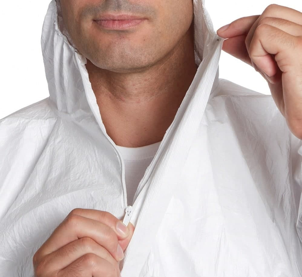 Защитный комбинезон Tyvek из «ДЫШАЩЕЙ» МЕМБРАНЫ