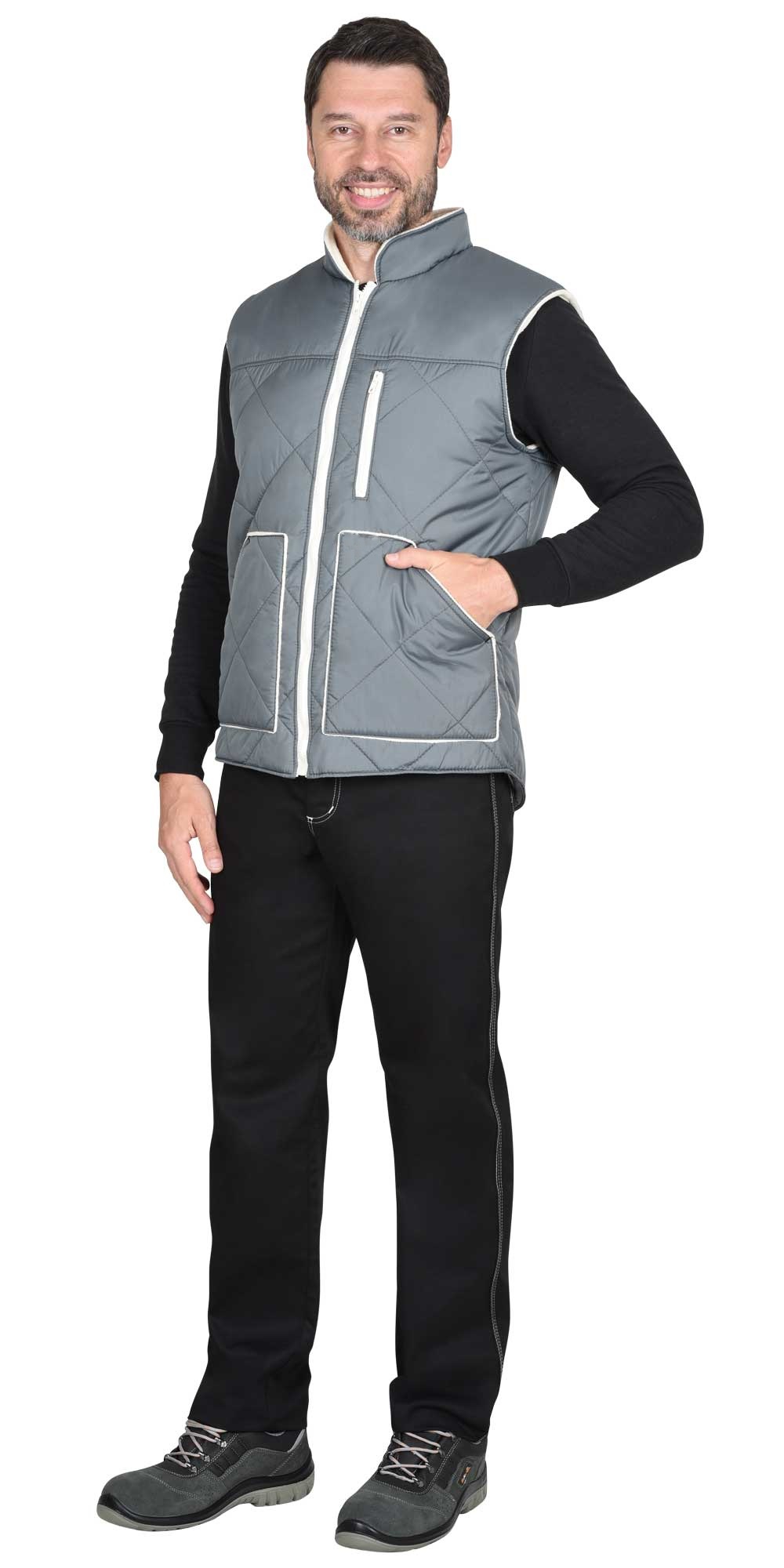 Жилет утеплённый стёганный серый, на флисовой подкладке